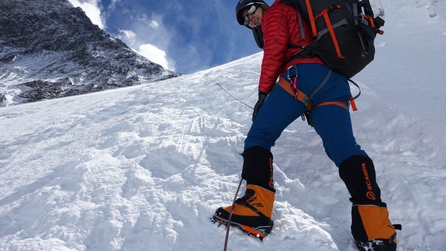 colin-obrady-with-everestsummit-above-promo.jpg 