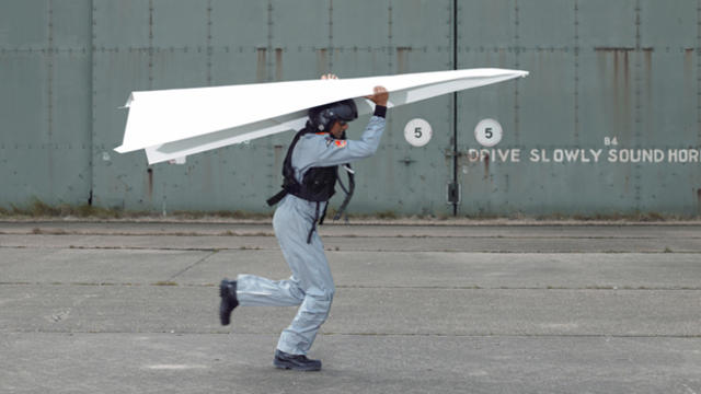 giant-paper-airplane.jpg 