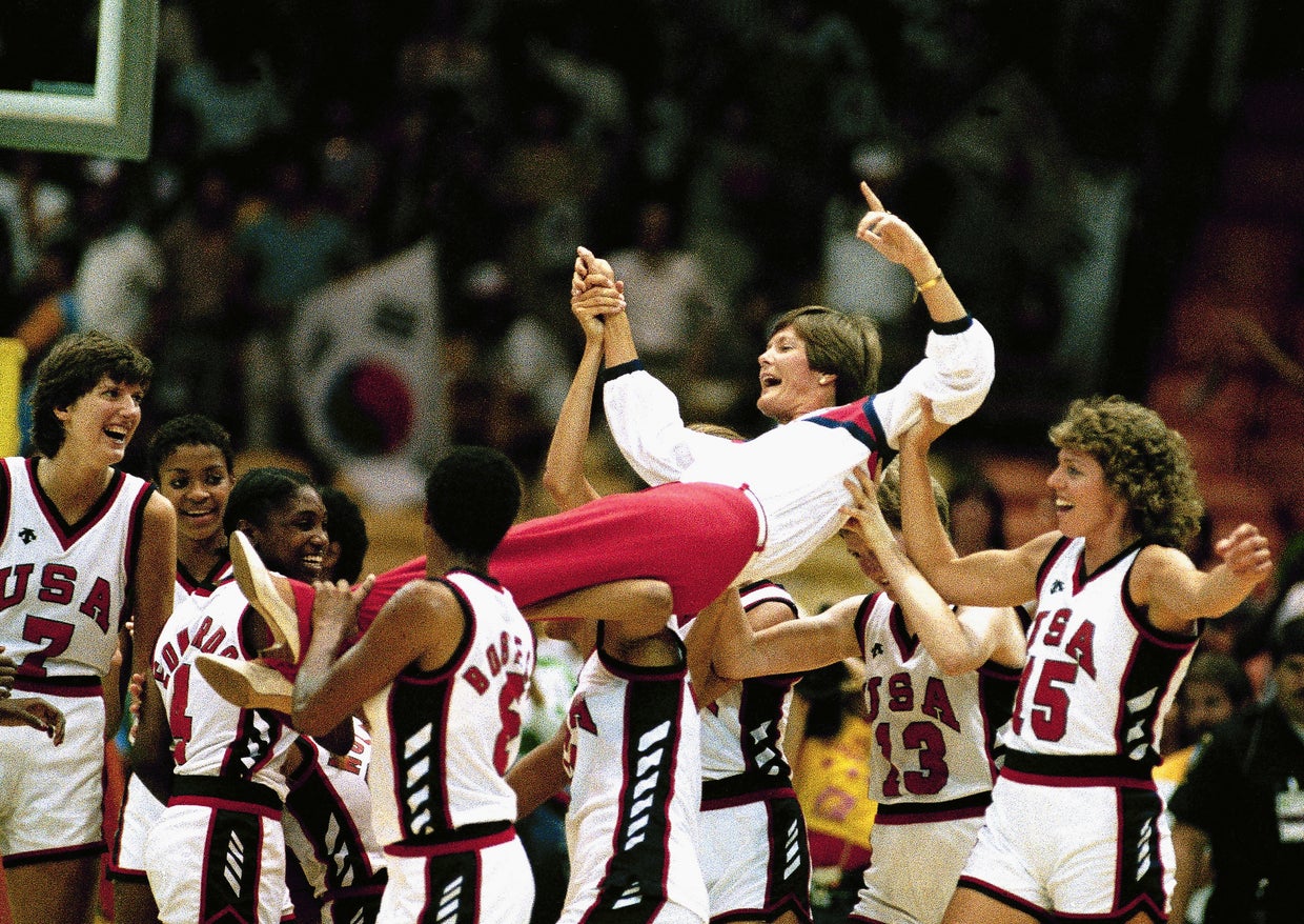 Pat Summitt, winningest coach in Division I college basketball, dead at 64