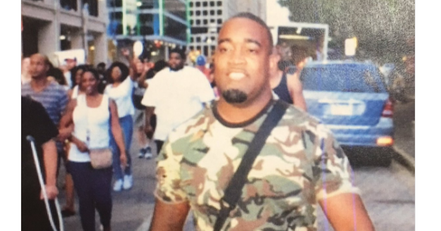 Person of interest sought by Dallas PD turns self in, is cleared - CBS News