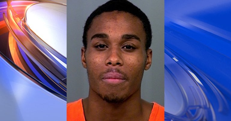 Man curses police, shoots Indianapolis officer's home - CBS News