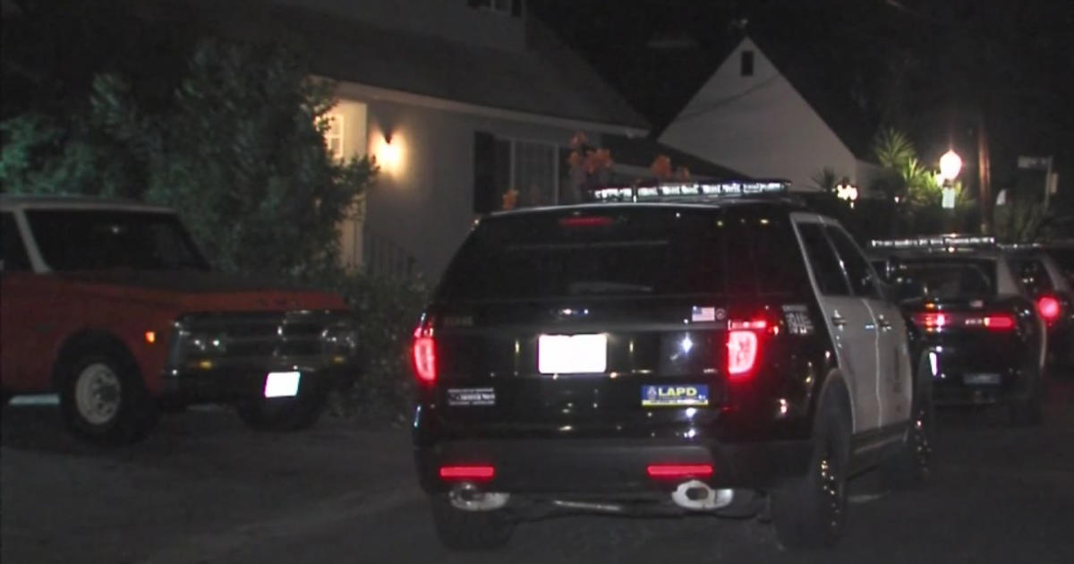 3 Armed Men Wanted In Connection With Home Invasion Robbery In Sherman Oaks Cbs Los Angeles 