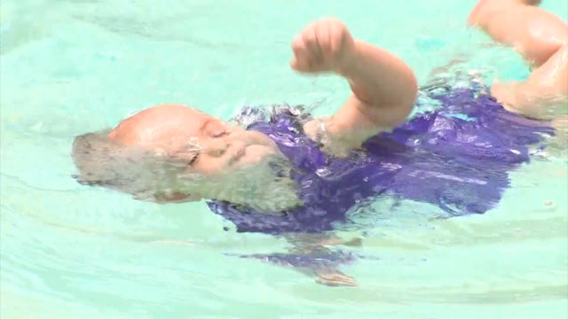 0728healthswimmingbabies.jpg