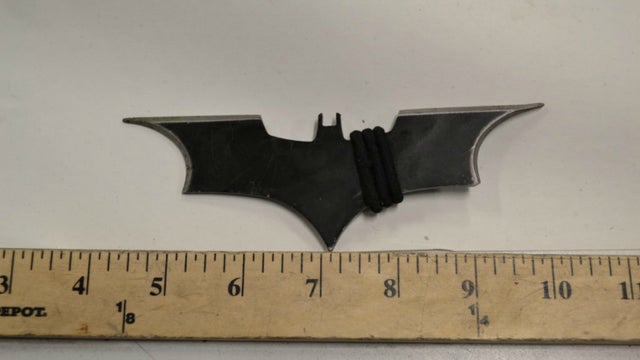 batarang.jpg 
