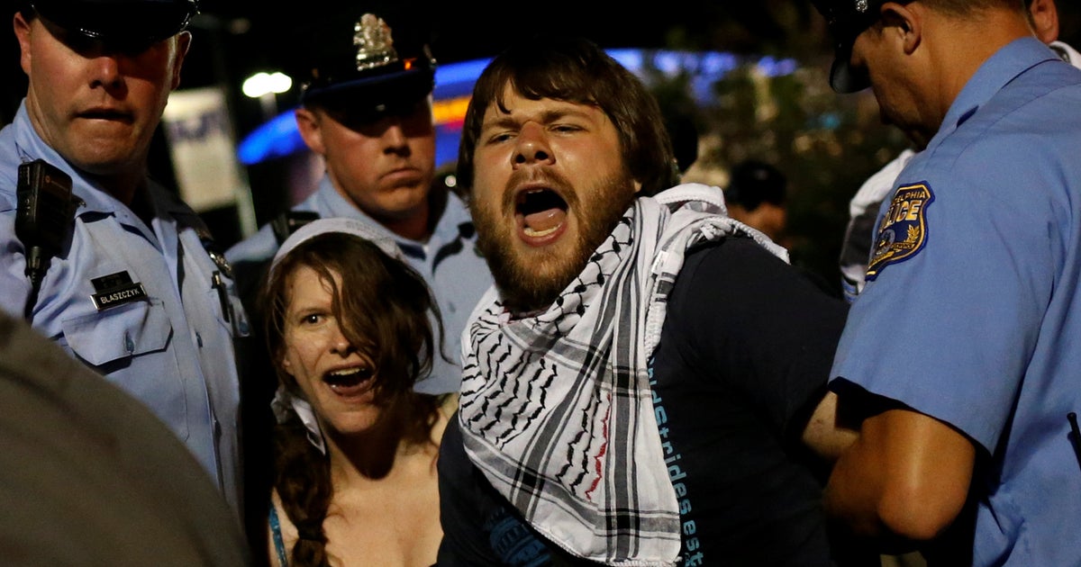 Protests at the 2016 Democratic National Convention