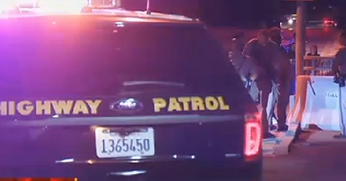 2 Cops Shot In San Diego, One Fatally - CBS News