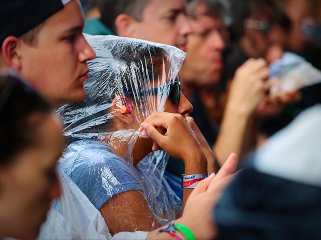 lollapalooza-2016-jake-barlow-fans-09.jpg 