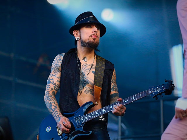 lollapalooza-2016-janes-addiction-dave-navarro-8.jpg 