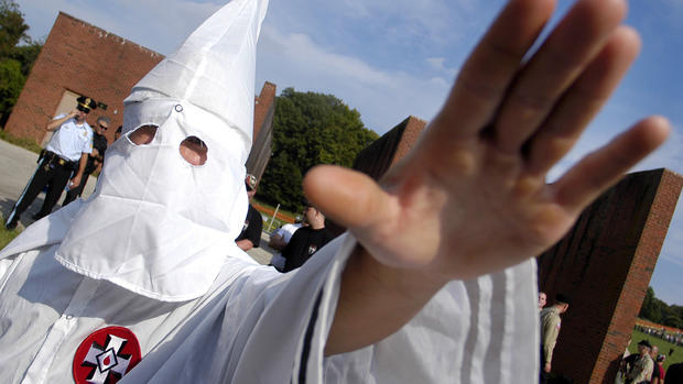 Disturbing photos of the modern-day Ku Klux Klan 