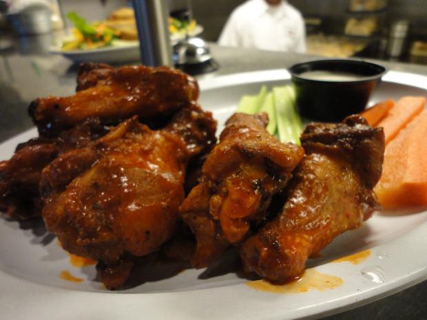 The ranch sports grill - chicken wings - verified 