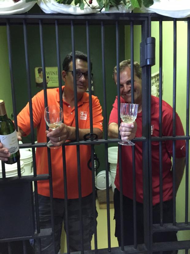 frank-and-maxie-behind-bars-at-the-jailhouse-winery.jpg 