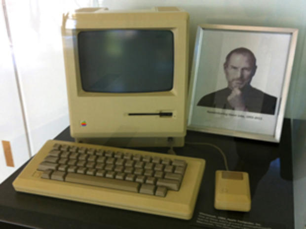 Apple Macintosh Computer (credit: Randy Yagi) 