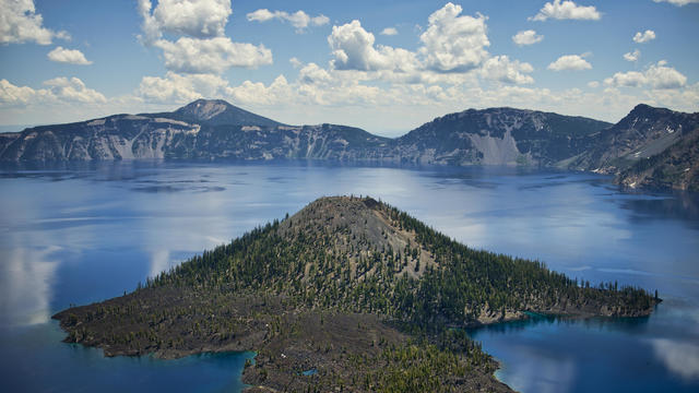 Crater Lake National Park in Oregon 