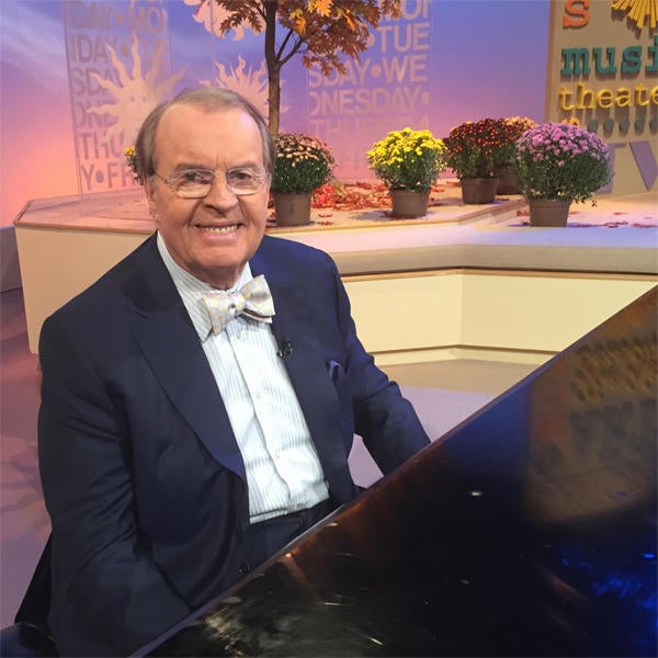 charles-osgood-en-el-piano-sm-092715.jpg