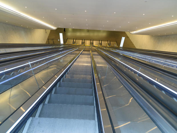 daniel-jones-escalators-to-west-concourse.jpg 