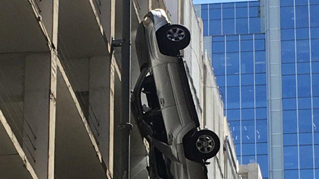 dangling-car-austin-1.jpg 