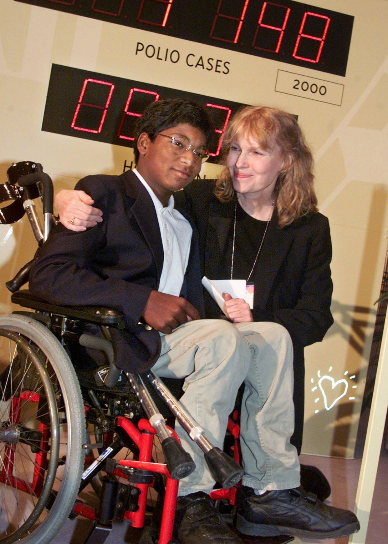 Mia Farrow's son, Thaddeus Farrow, dies at 27 years old - CBS News