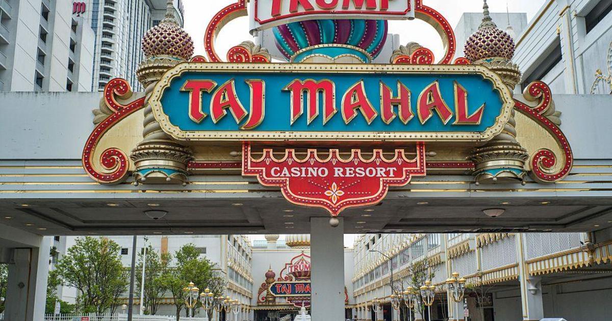 TRUMP Taj Mahal sign outlet