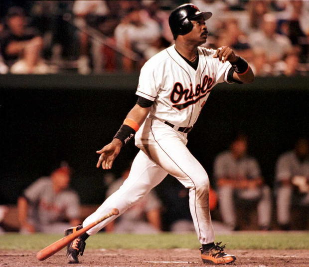 Baltimore Orioles Eddie Murray watches as his 500t 