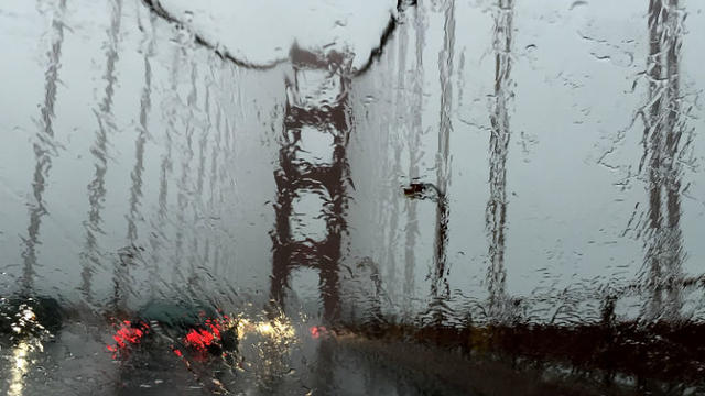 golden-gate-bridge-rain-photo-by-justin-sullivan-getty-images.jpg 