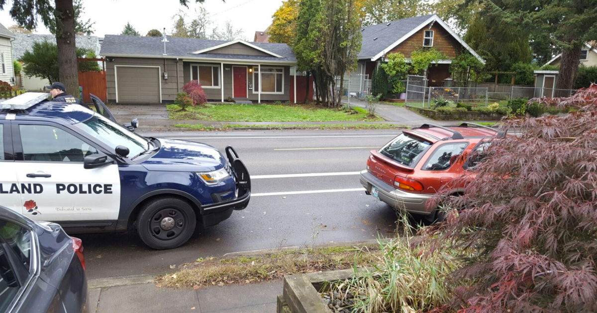 Woman's car accidentally stolen, returned with gas money and note CBS