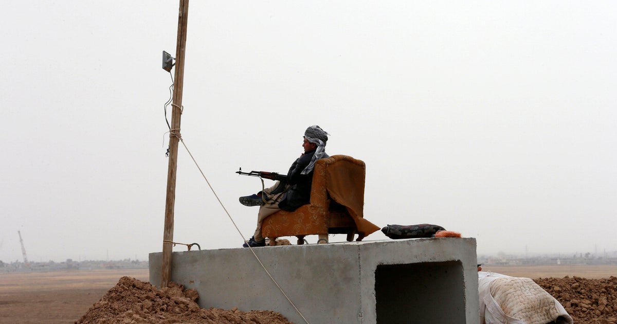 Iraq's military has pushed inside Mosul's city limits - CBS News