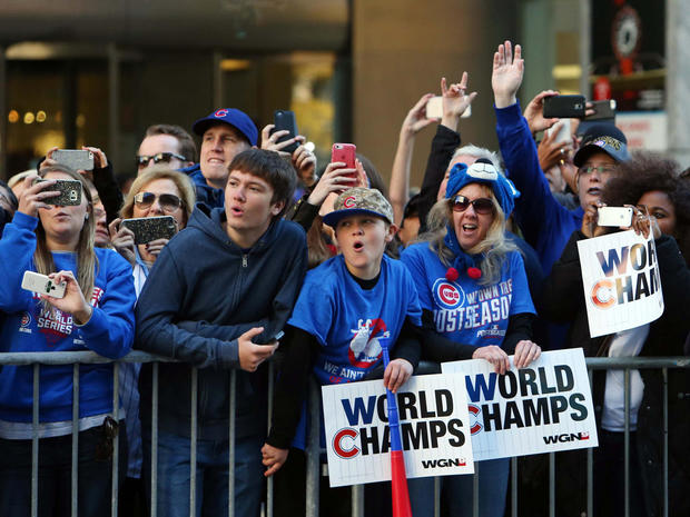 chicago-cubs-world-series-parade-1493054943-nocid-rtrmadp.jpg 