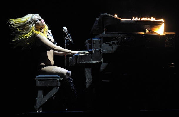 lady-gaga-getty-103350990.jpg 