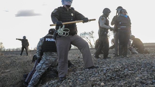 dakota-access-arrests.jpg 