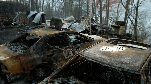 tennessee-wildfire-getty-626483062.jpg 