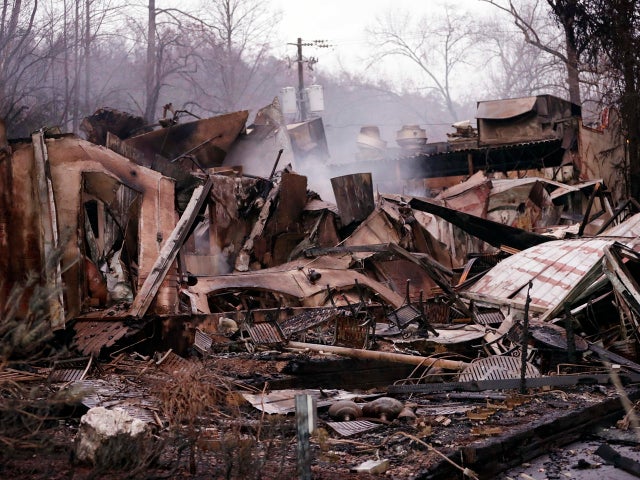 tennessee-wildfire-ap-16335849738576.jpg 