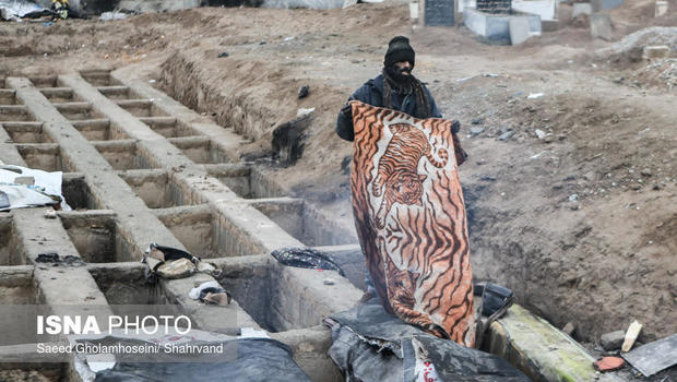 iran-homeless-graves-2.jpg 