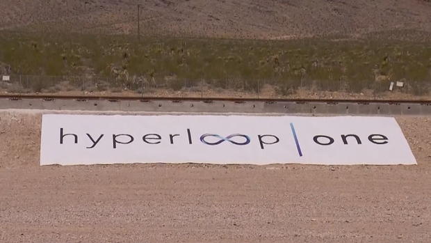 co-hyperloop-5pkg_frame_330 