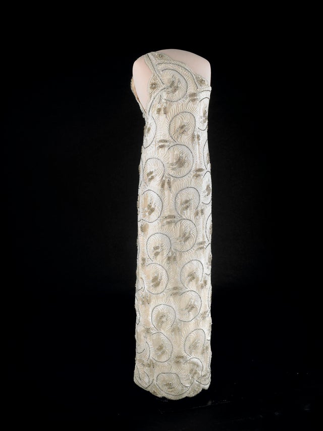 reagan-gown-smithsonian.jpg 