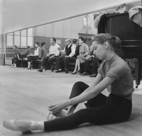 martha-swope-agon-george-balanchine-igor-stravinsky-lucy-davidova-francis-russell.jpg 