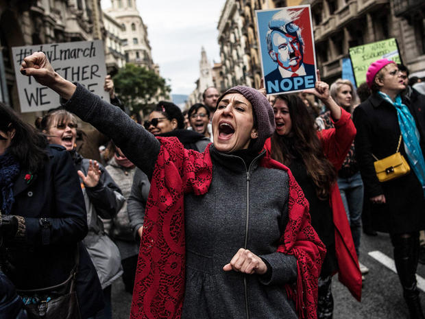 womens-march-barcelona-getty-632281416.jpg 