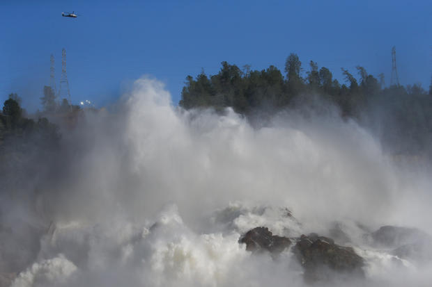 Thousands Evacuated Near Oroville Dam As Spillway Threatens To Fail 