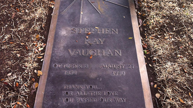 stevie-ray-vaughan-grave.jpg 