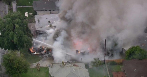 Two women survive deadly plane crash in Riverside, Calif. - CBS News