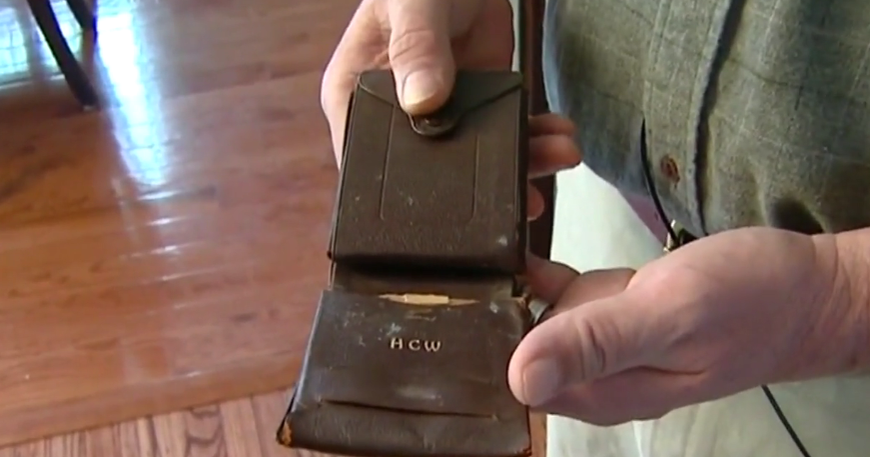 Wallet lost for 65 years returned to owner's son - CBS News