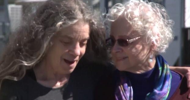 Siblings meet for first time in 6 decades thanks to DNA test - CBS News