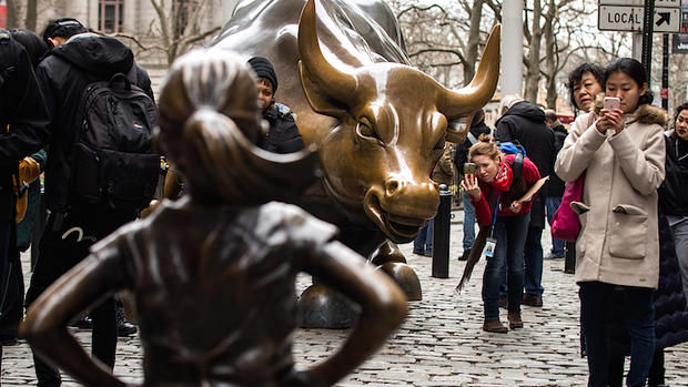 Girl Statue Near Wall Street Bull 
