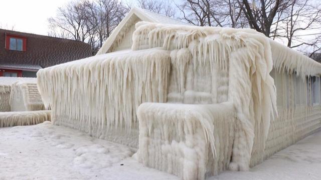 ice-house.jpg 