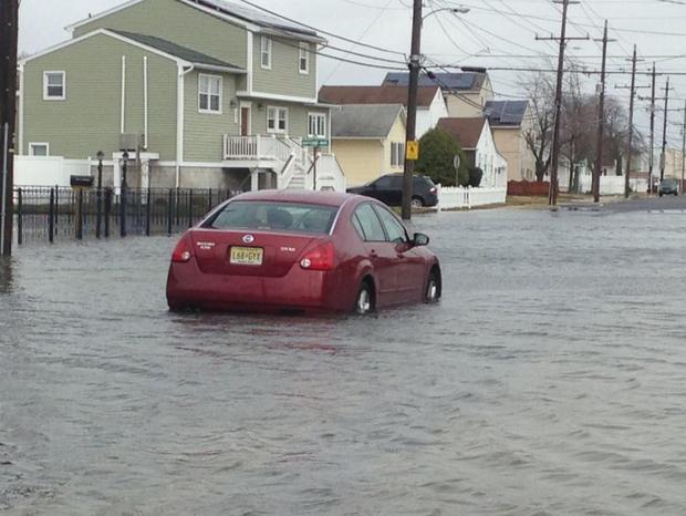 car-flooded-2.jpg 