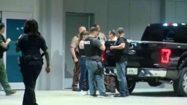 170327-cbs-miami-police-officers-shot02.jpg 
