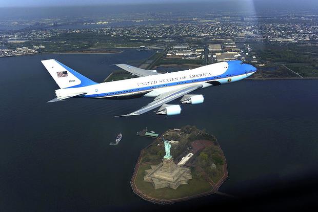 air-force-one-over-nyc.jpg 