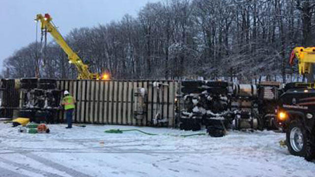 new-hampshire-banana-truck-accident-2017-4-1.jpg 