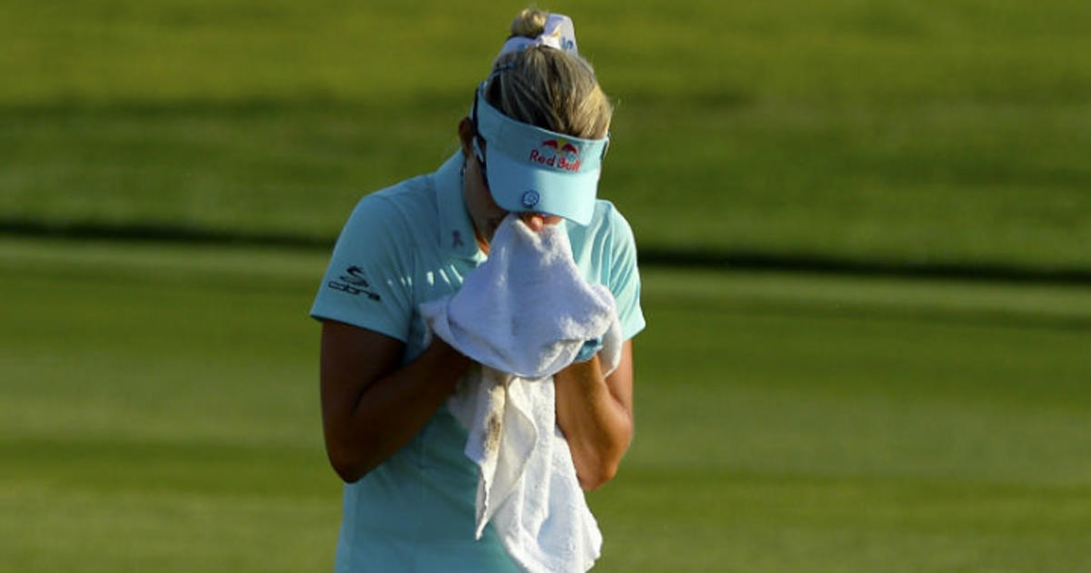 Lexi Thompson Gets 4 Stroke Penalty Loses Late Major Lead Cbs San