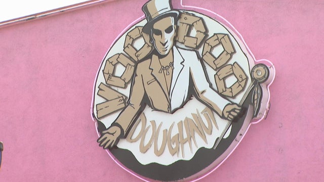 donut-shop-choking-tm-01-tm13408-concatenated-130834-frame-1218.jpg 