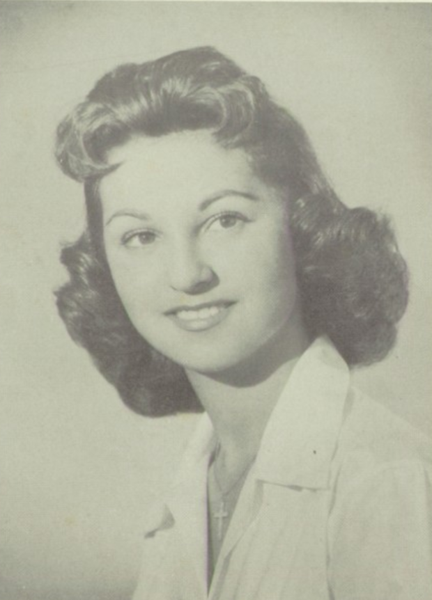 marlo-thomas-1955-senior-yearbook-photo.png 